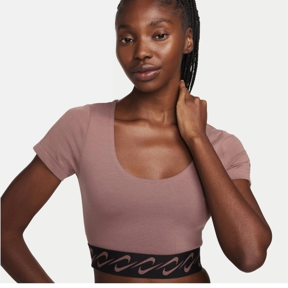 Nike Women's Mauve Crop Top - Picture 3 of 8